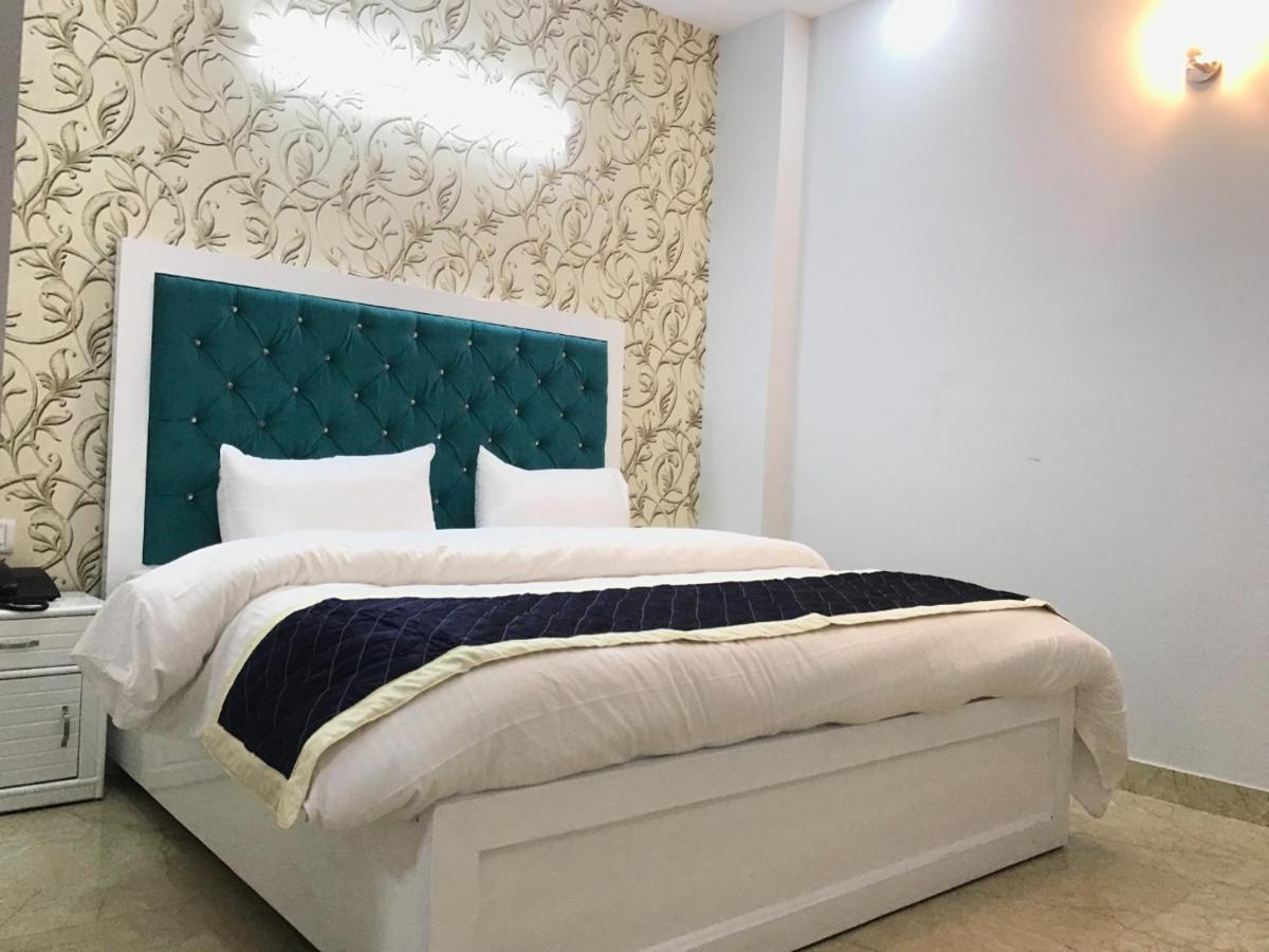 Hotel O The Grand Palace Ghaziabad Exterior photo