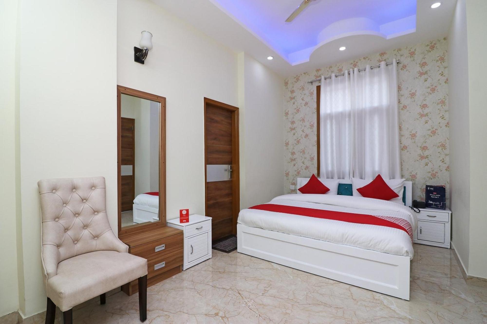 Hotel O The Grand Palace Ghaziabad Exterior photo